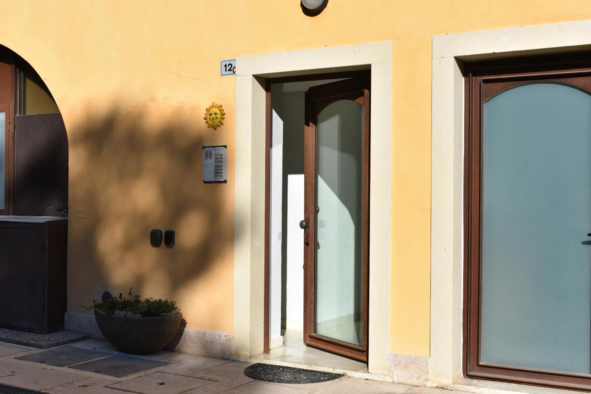 Sg Family - Oblo Apartment Pacengo Di Lazise エクステリア 写真